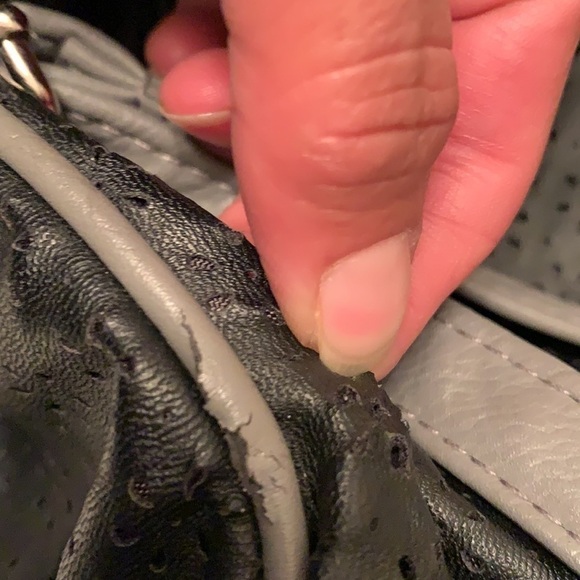 CLAIRE’S black/tan faux leather medium size shoulder bag - Picture 15 of 16